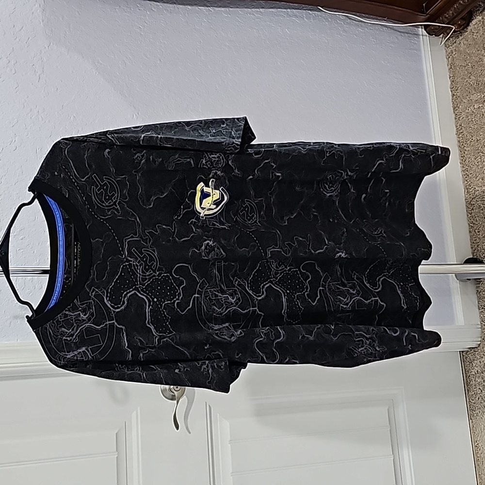 Men's T shirt